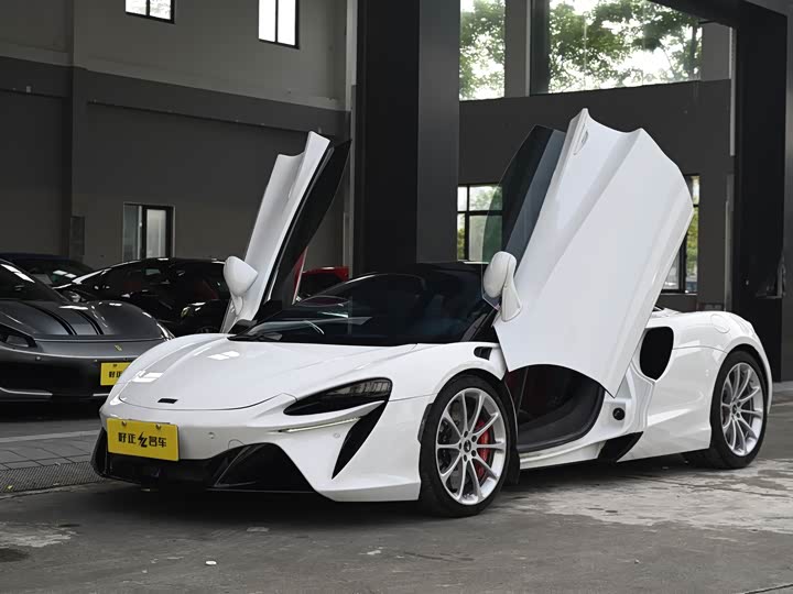 McLaren Artura, 2024 — купить в Ярославле под ключ