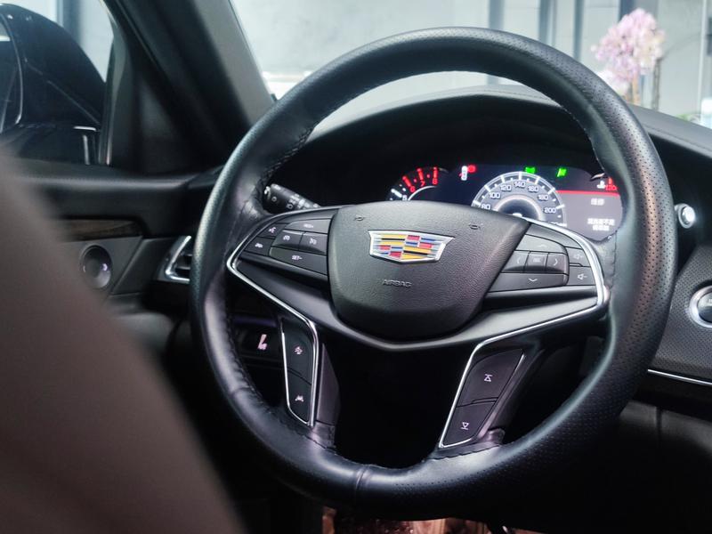 Cadillac CT6, 2022 — фото 10 из 12