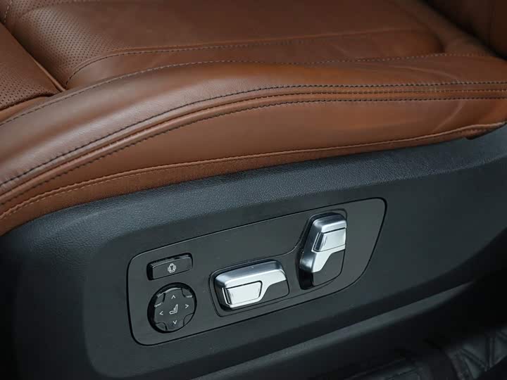 BMW X7, 2023 — фото 4 из 9