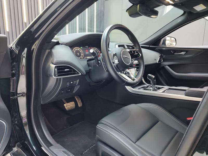 Jaguar XE L, 2023 — фото 8 из 10