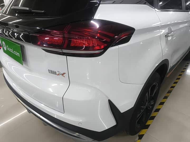 Geely Atlas, 2021 — фото 8 из 9