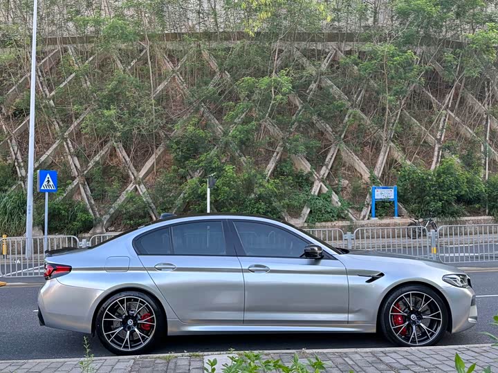 BMW M5, 2022 — фото 4 из 9