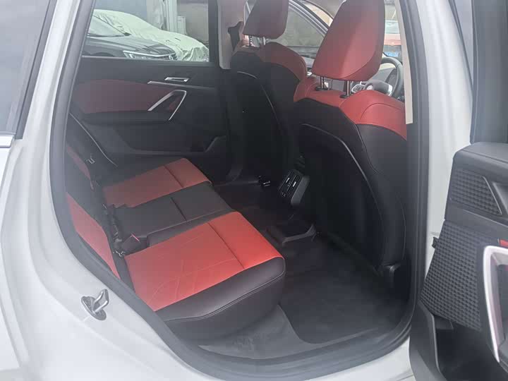 BMW X1, 2025 — фото 9 из 9
