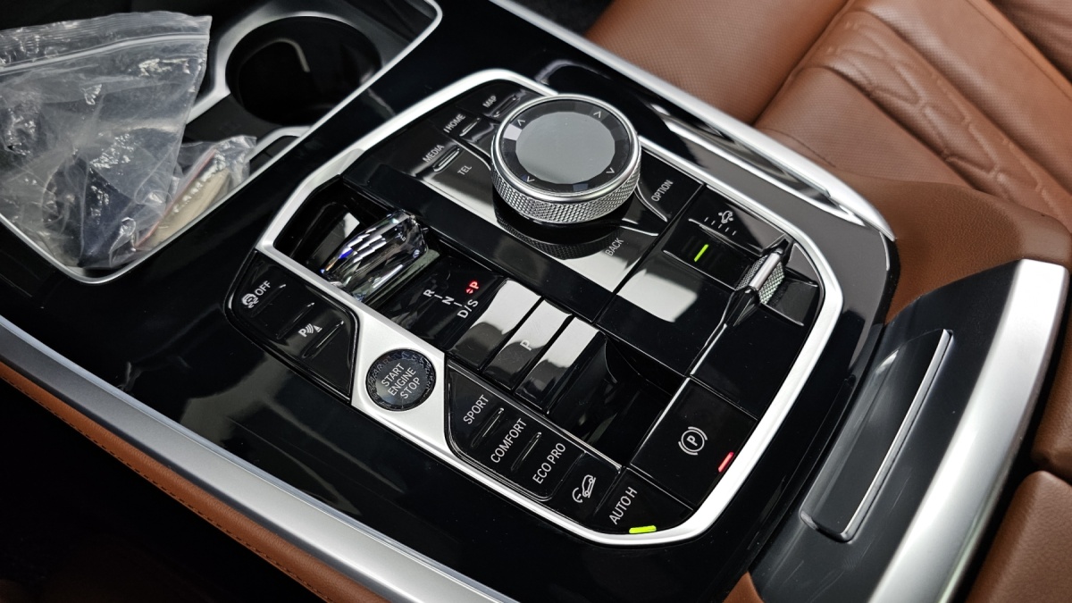 BMW X7, 2023 — фото 9 из 12