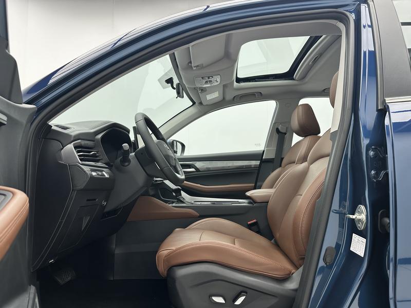 Geely Vision X6, 2022 — фото 10 из 12