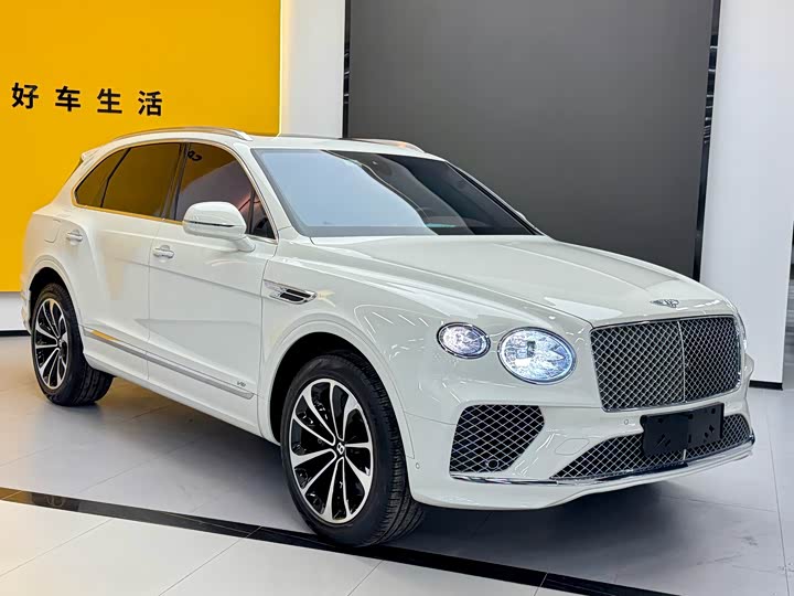 Bentley Bentayga, 2022 — фото 3 из 9