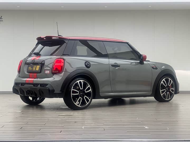 Mini Mini JCW, 2021 — фото 7 из 9