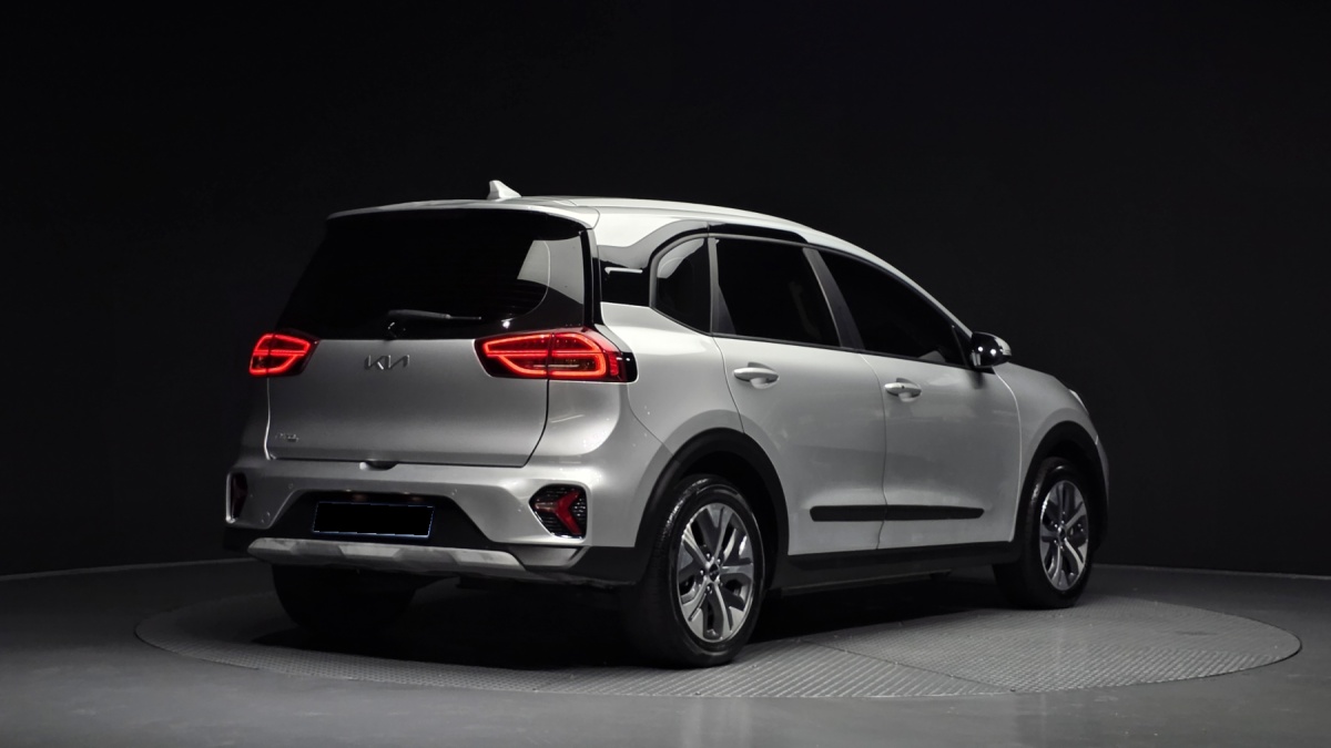 Kia Niro, 2022 — фото 2 из 12