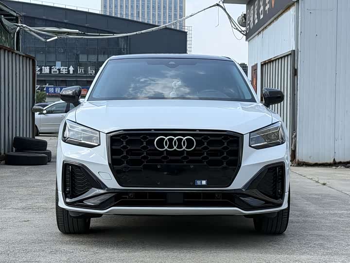 Audi Q2L, 2023 — фото 2 из 9
