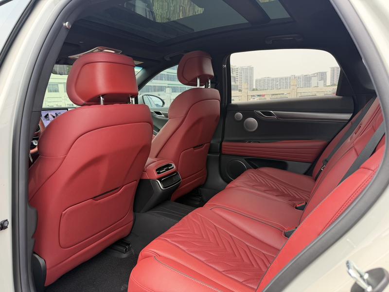Genesis G80, 2024 — фото 11 из 12