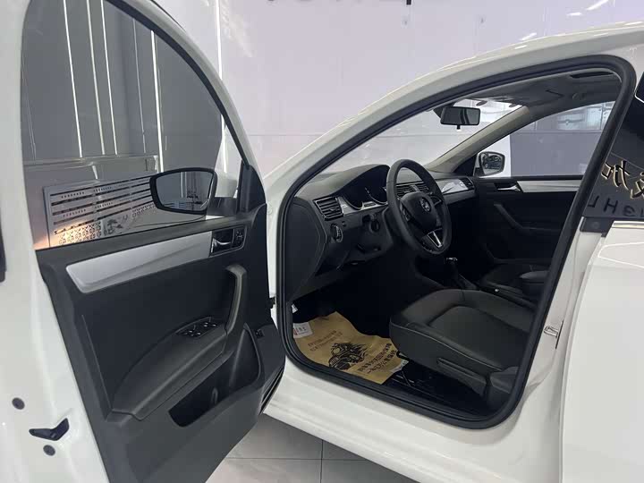 Skoda Rapid, 2022 — фото 7 из 9