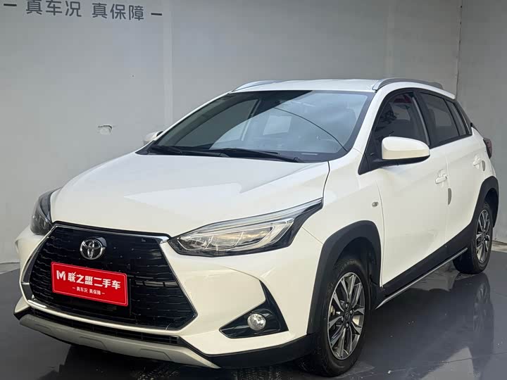 Toyota Yaris L Hatchback, 2022 — купить в Санкт-Петербурге под ключ