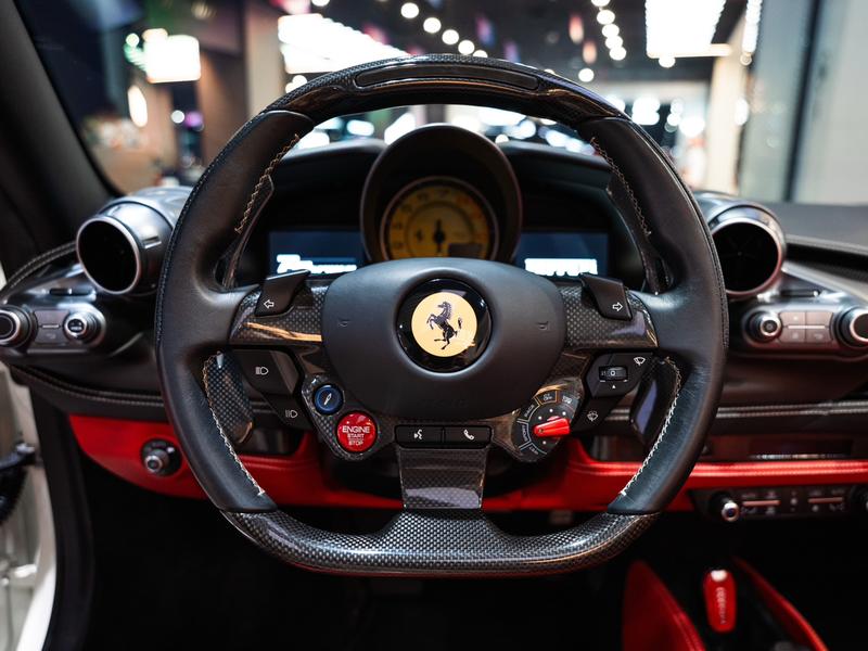 Ferrari F8, 2022 — фото 8 из 12