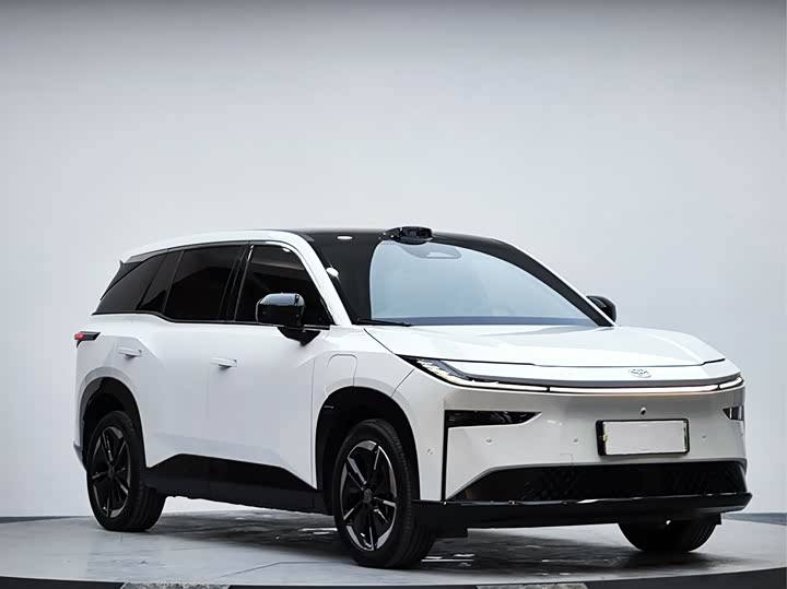 Toyota bZ3X, 2025 — фото 4 из 9