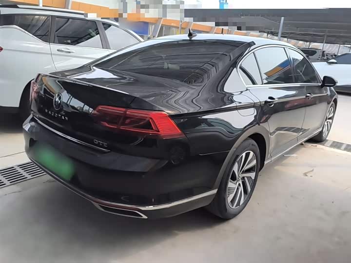 Volkswagen Magotan GTE Hybrid, 2023 — фото 7 из 9