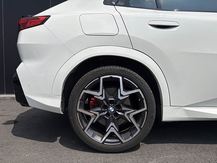 BMW X2 M35i, 2025 — фото 8 из 9