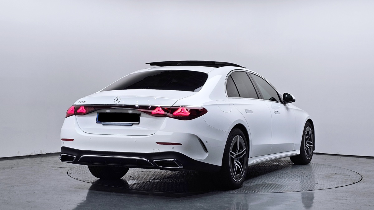 Mercedes-Benz E-Class, 2025 — фото 2 из 12