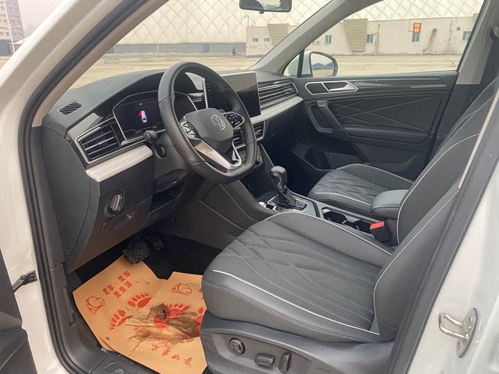 Volkswagen Tiguan L Pro, 2022 — фото 7 из 9