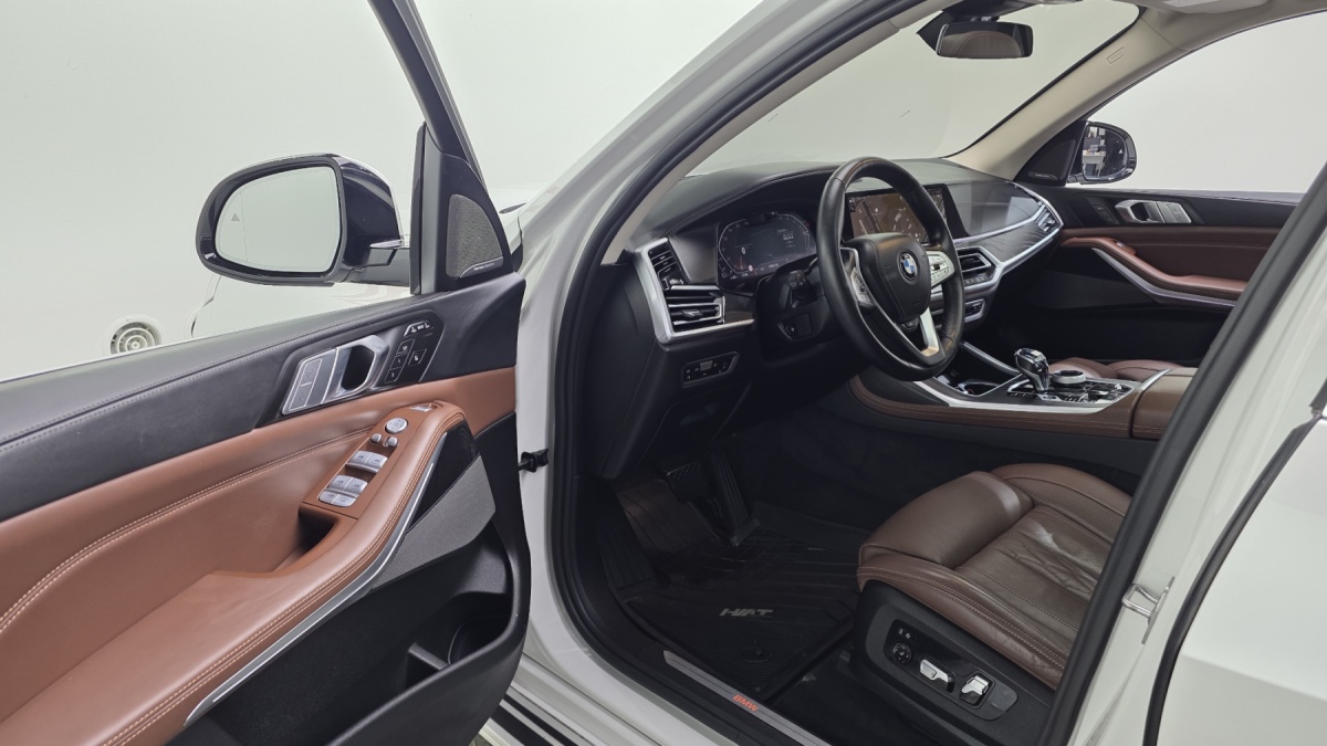 BMW X7, 2022 — фото 9 из 12