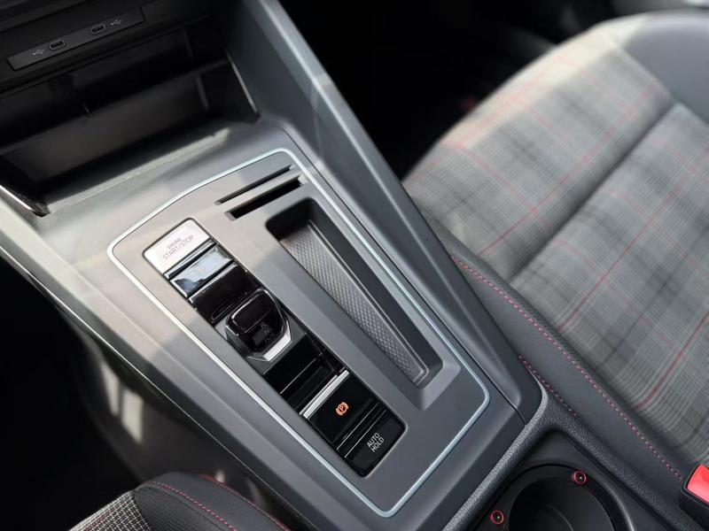 Volkswagen Golf GTI, 2025 — фото 8 из 11