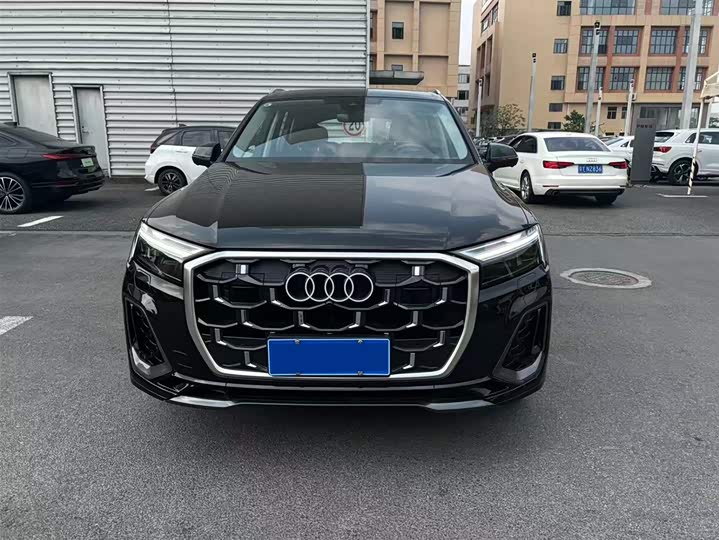 Audi Q7, 2025 — фото 2 из 9