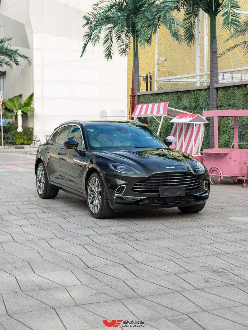 Aston Martin DBX, 2025 — фото 3 из 12