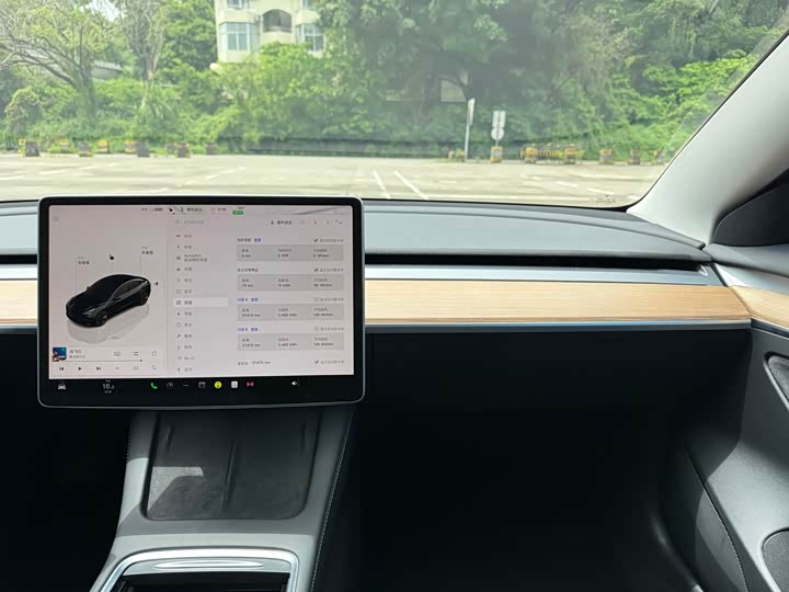 Tesla Model 3, 2022 — фото 9 из 9