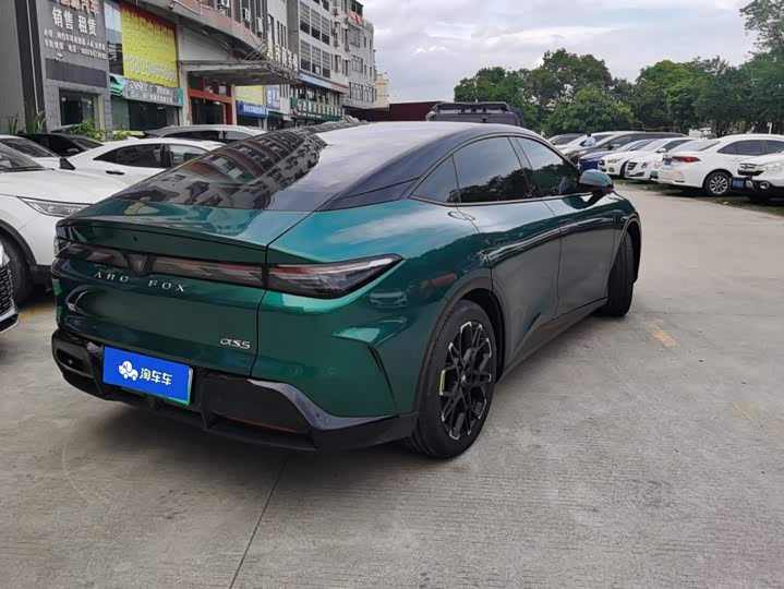 BAIC Arcfox Alpha S5, 2026 — фото 3 из 9
