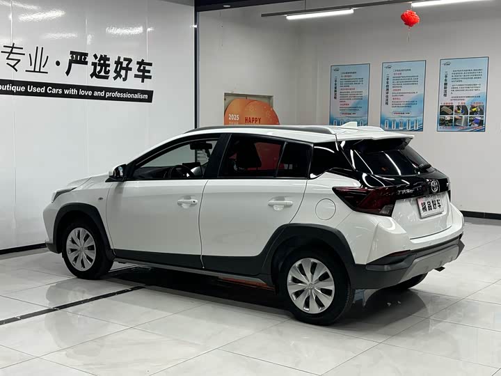 Toyota Yaris L Hatchback, 2022 — фото 4 из 9