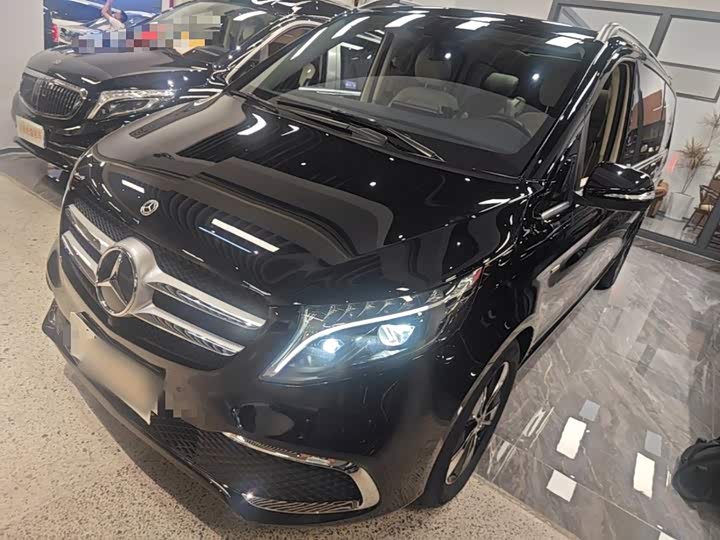 Mercedes-Benz V-Class, 2024 — фото 2 из 9