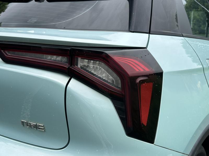 Geely Geometry E Firefly, 2022 — фото 9 из 12