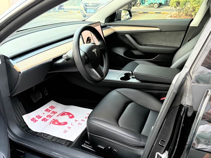 Tesla Model 3, 2023 — фото 8 из 9
