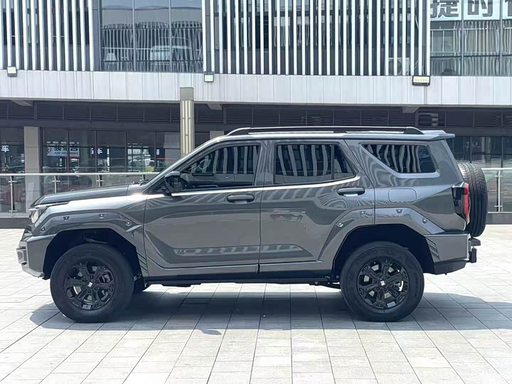 Tank 400 Hybrid, 2024 — фото 9 из 9