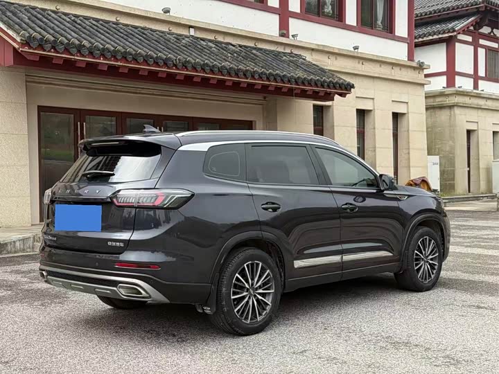 Chery Tiggo 8 Plus, 2022 — фото 4 из 9