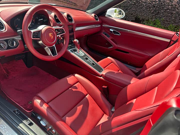 Porsche 718, 2024 — фото 6 из 9
