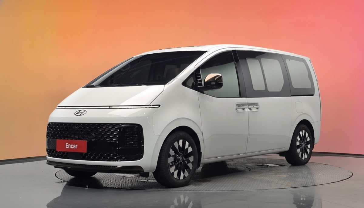 Hyundai Staria, 2025 — купить в Иванове под ключ