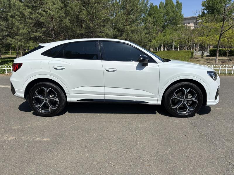Audi Q3 Sportback, 2023 — фото 7 из 11