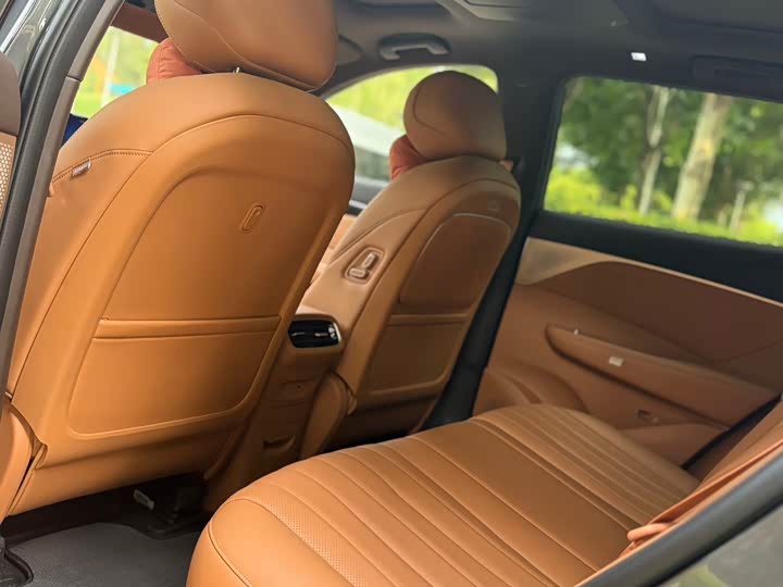 Dongfeng Aeolus L8, 2025 — фото 5 из 9