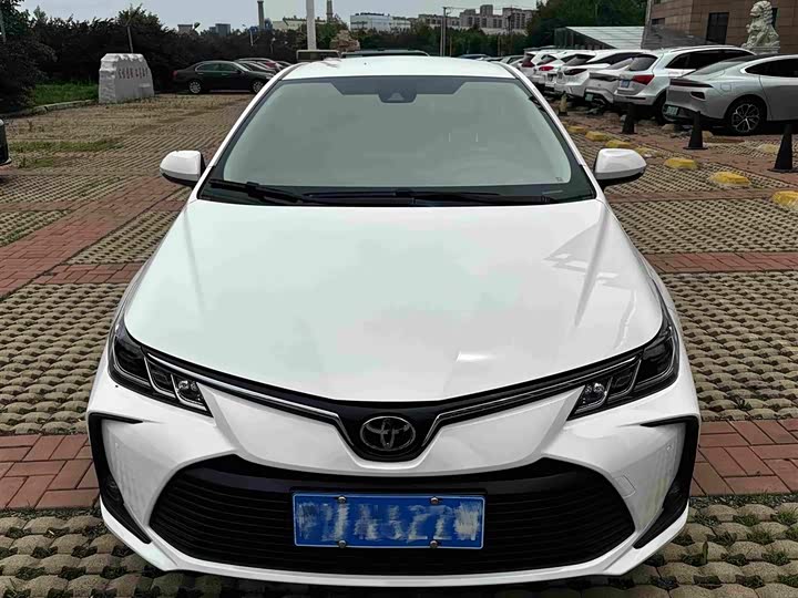 Toyota Corolla, 2023 — фото 2 из 9