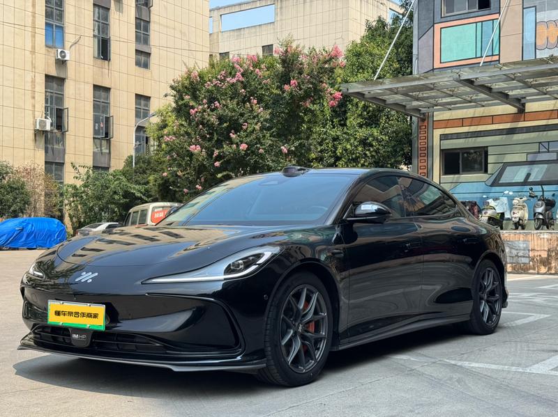 IM motors L6, 2024 — купить в Москве под ключ