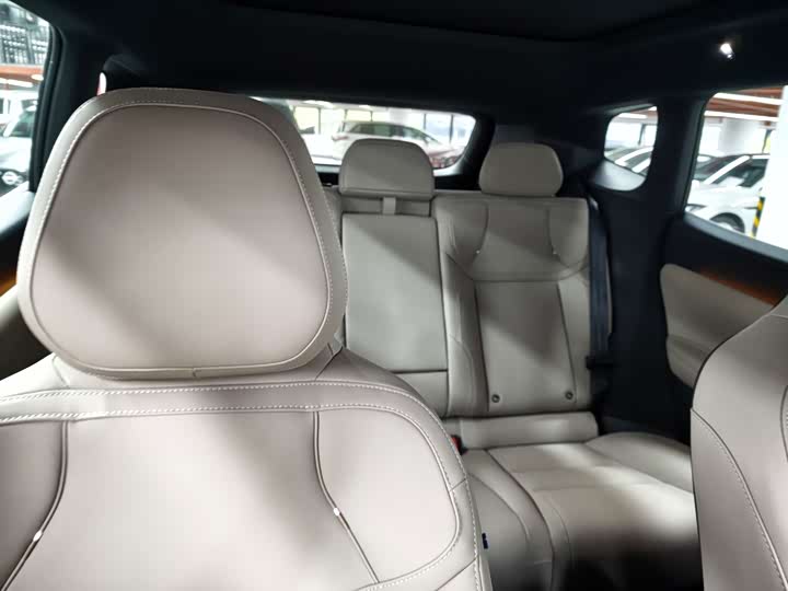 Volvo XC70 Hybrid, 2025 — фото 4 из 9