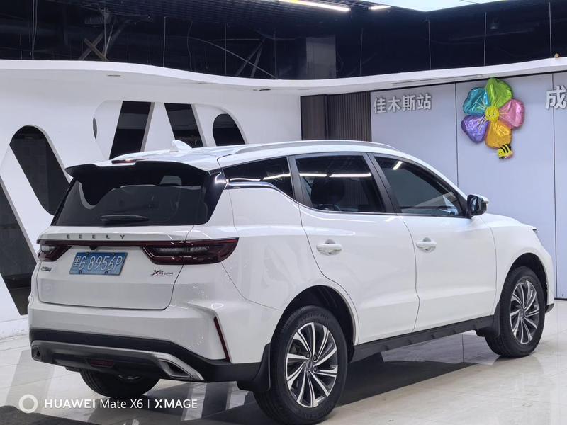 Geely Vision X6, 2022 — фото 7 из 12