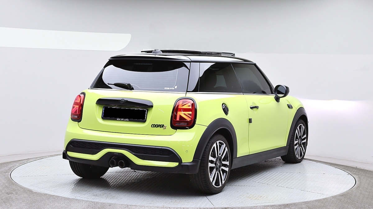 Mini Cooper, 2023 — фото 4 из 12