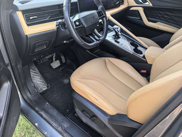 Roewe RX5 Hybrid, 2022 — фото 4 из 9