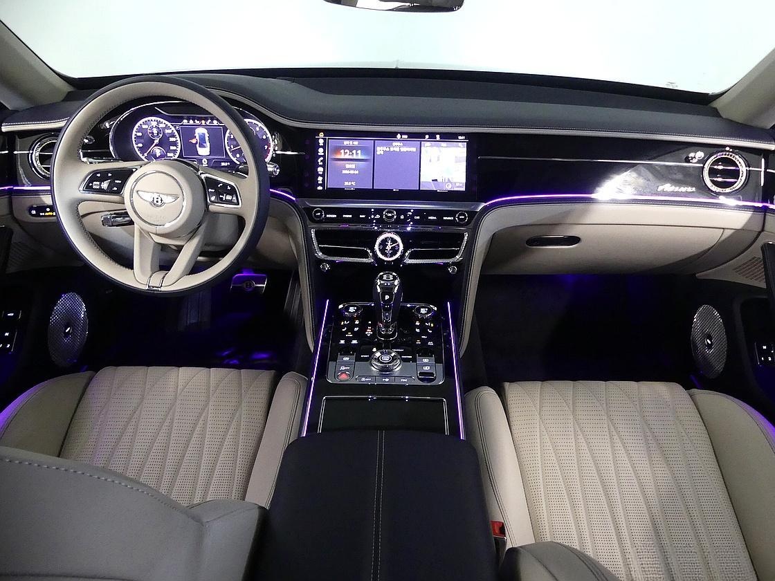 Bentley Flying Spur, 2023 — фото 4 из 12