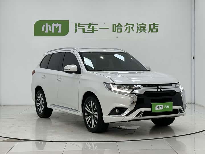 Mitsubishi Outlander, 2021 — фото 3 из 9