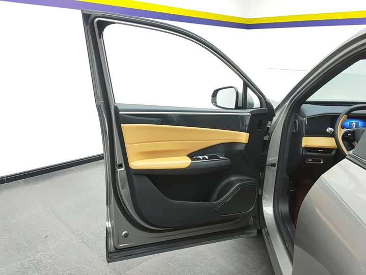 Geely Galaxy L7, 2024 — фото 7 из 9