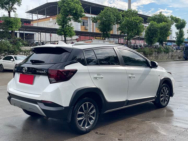 Toyota Yaris L Hatchback, 2022 — фото 9 из 9