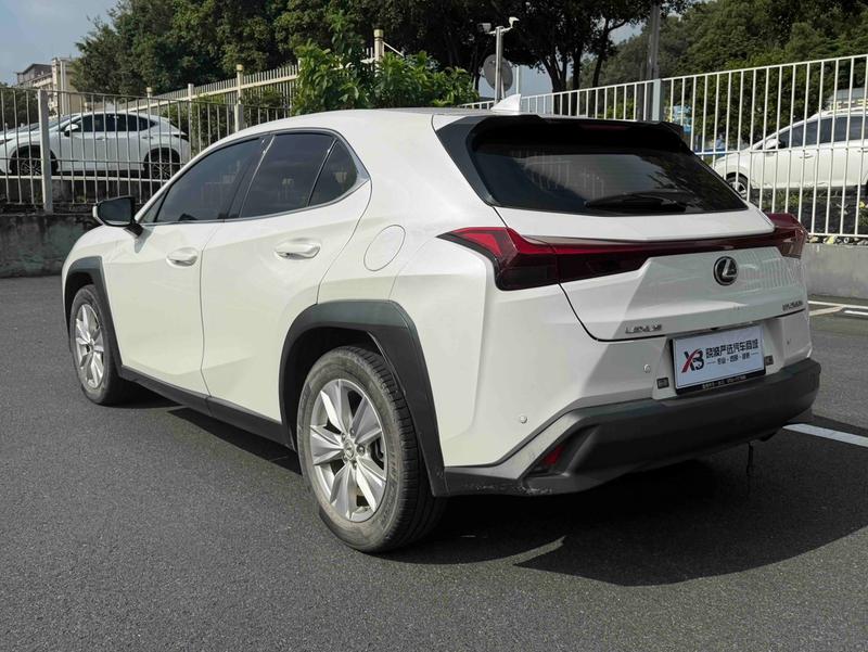 Lexus UX, 2023 — фото 5 из 12