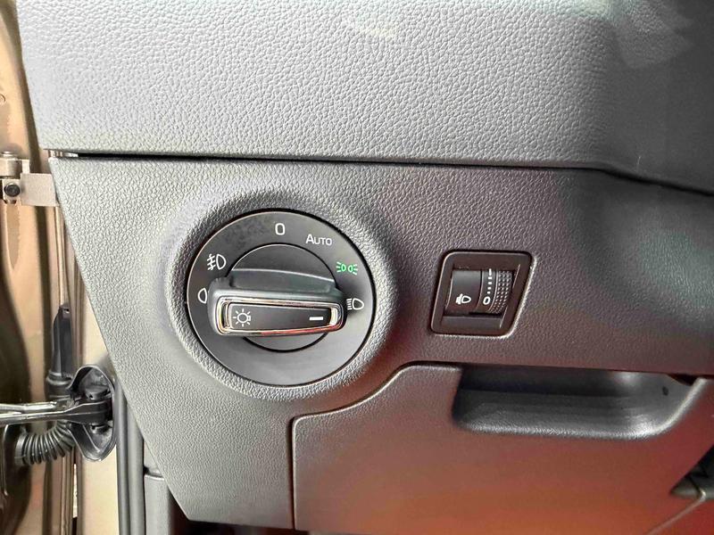 Skoda Karoq, 2023 — фото 12 из 12